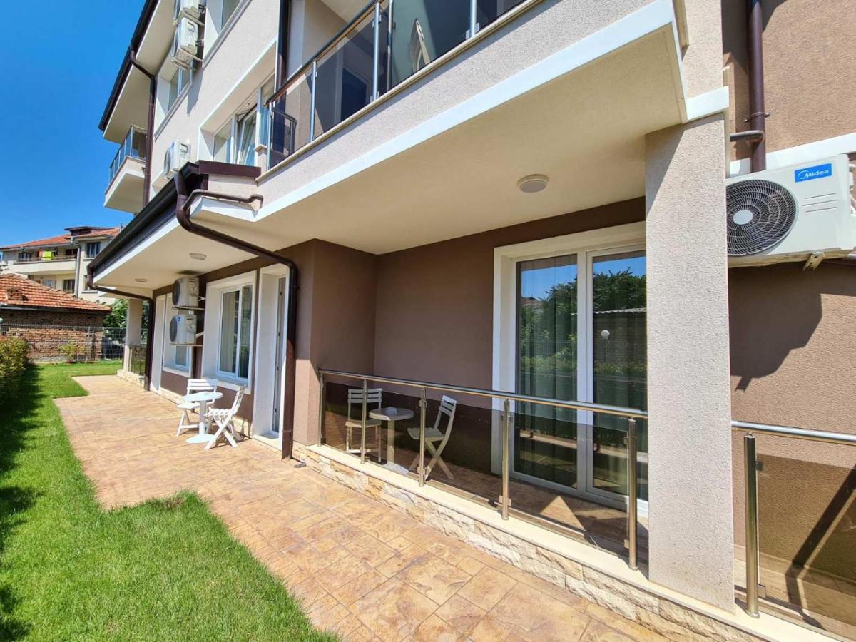 Villa Yanevi Равда Екстер'єр фото